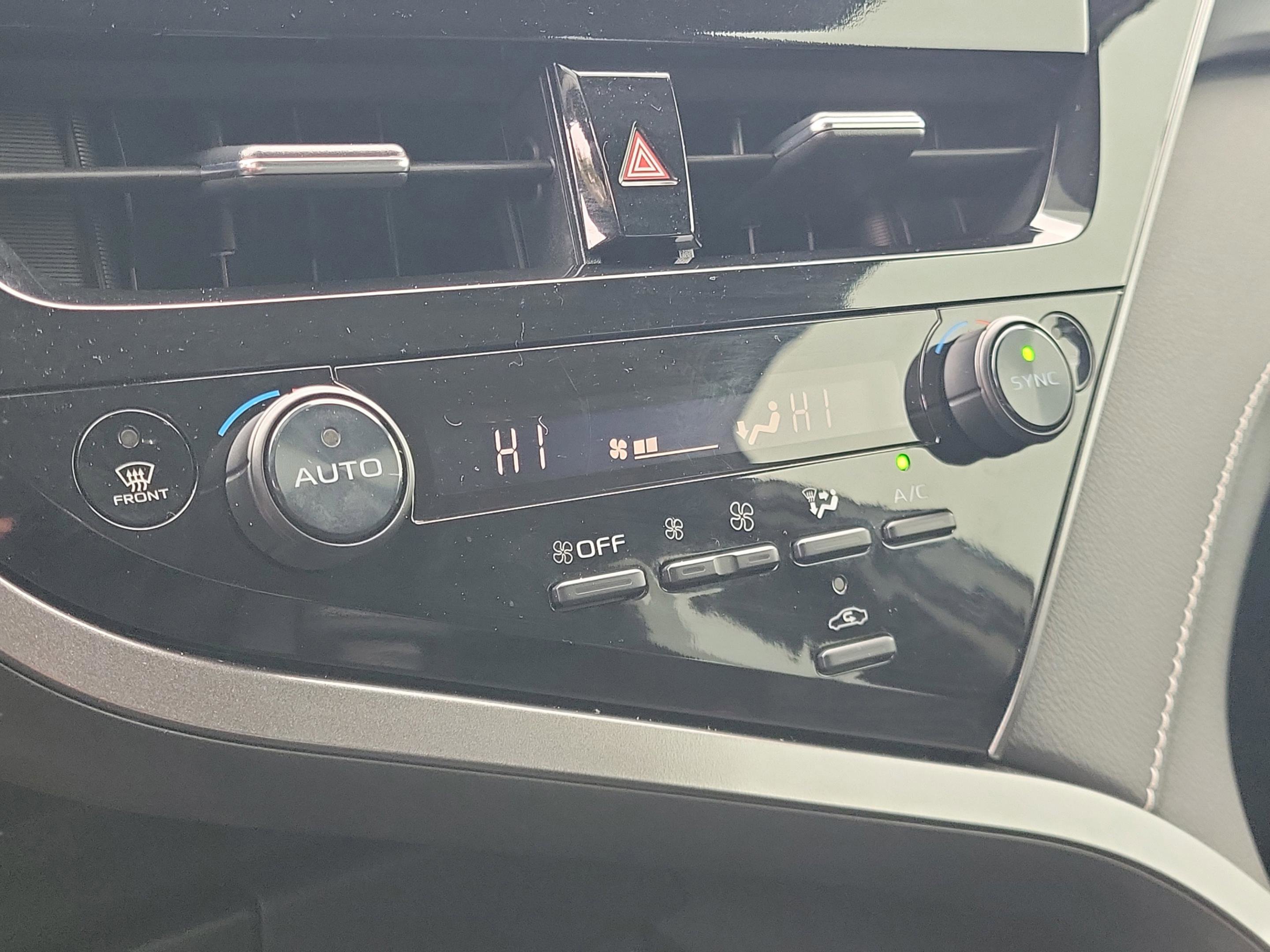 Used 2023 Toyota Camry SE image 23