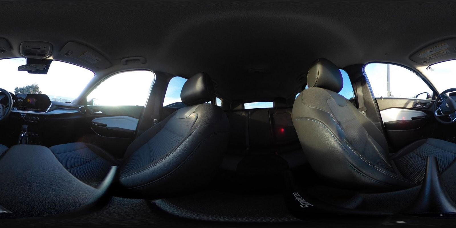 Used 2025 Chevrolet Trax LT w/ LT Convenience Package image 40