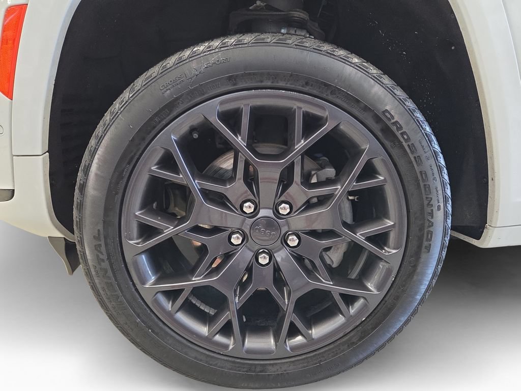 Used 2023 Jeep Grand Cherokee L Summit AWD/4WD image 31