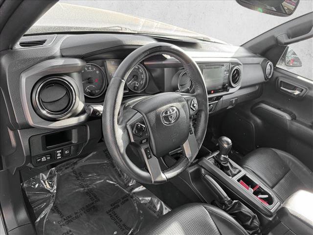 Used 2019 Toyota Tacoma TRD Off-Road image 10