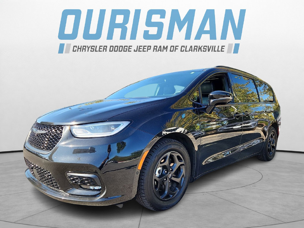 Used 2024 Chrysler Pacifica Premium FWD image 3