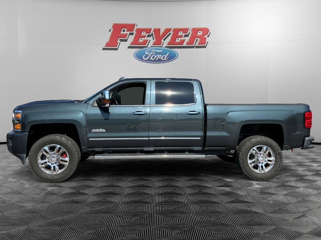 Used 2019 Chevrolet Silverado 2500 High Country w/ Duramax Plus Package AWD/4WD image 2