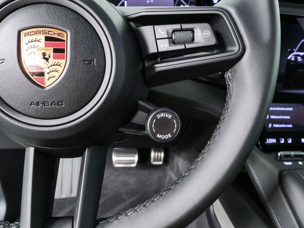New 2026 Porsche Cayenne Electric AWD/4WD image 11
