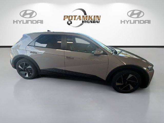 New 2027 Hyundai Ioniq 5 SE RWD image 4