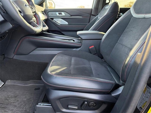 Used 2025 Ford Explorer ST w/ Sun And Sound Package image 19