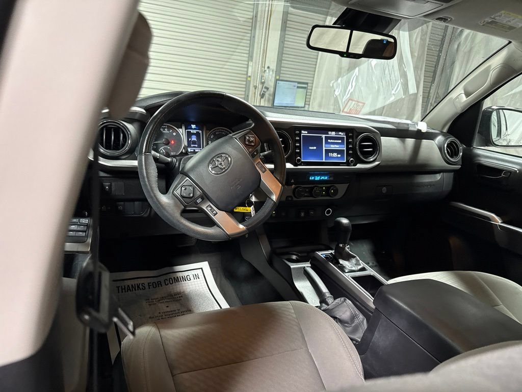 Used 2022 Toyota Tacoma SR5 w/ Technology Package RWD image 18