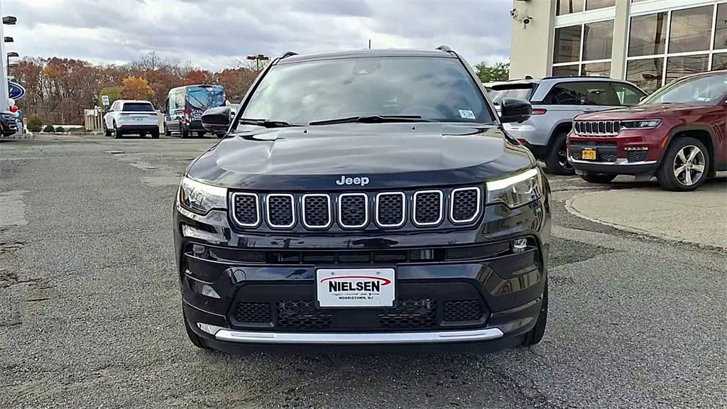 Certified 2024 Jeep Compass Limited w/ Elite Group image 3