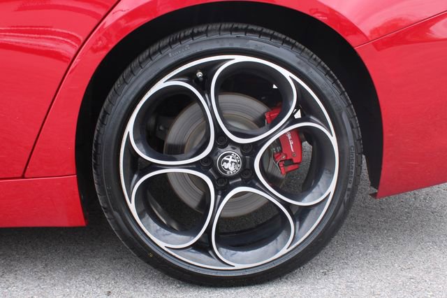 Used 2022 Alfa Romeo Giulia Veloce AWD/4WD image 42