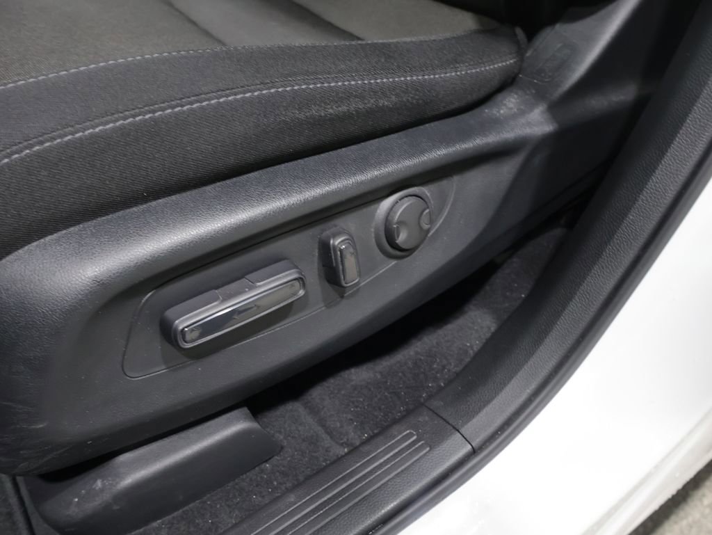 Used 2023 Honda CR-V EX image 12