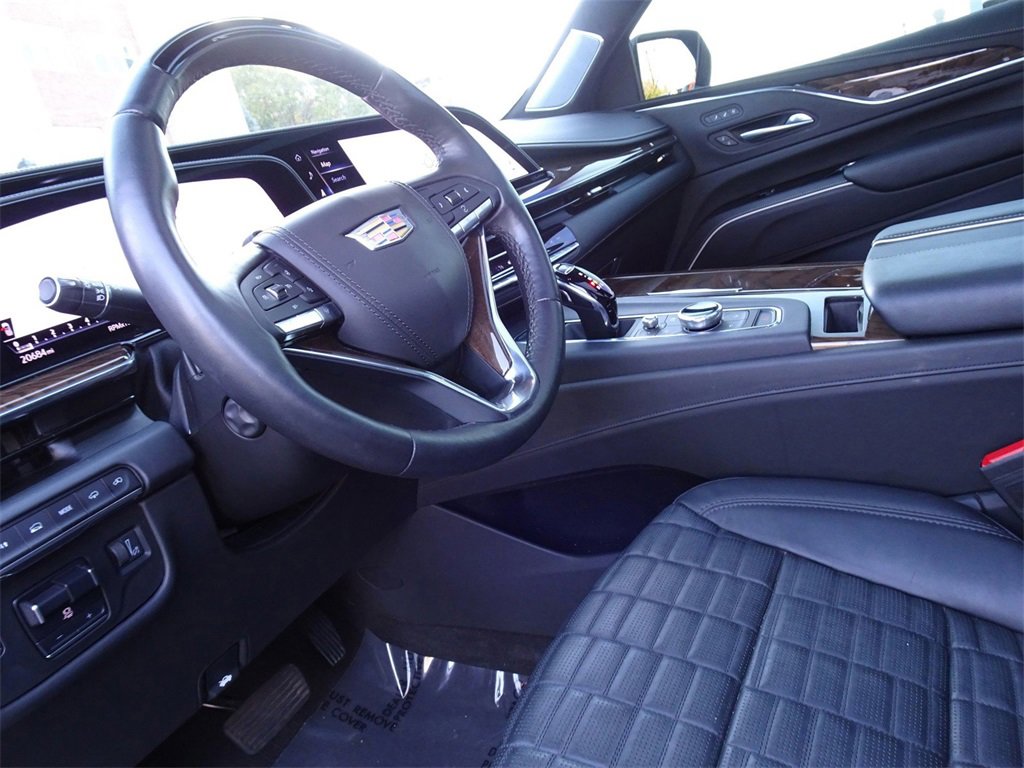 Certified 2023 Cadillac Escalade ESV Sport Platinum w/ LPO, ONYX Package image 13