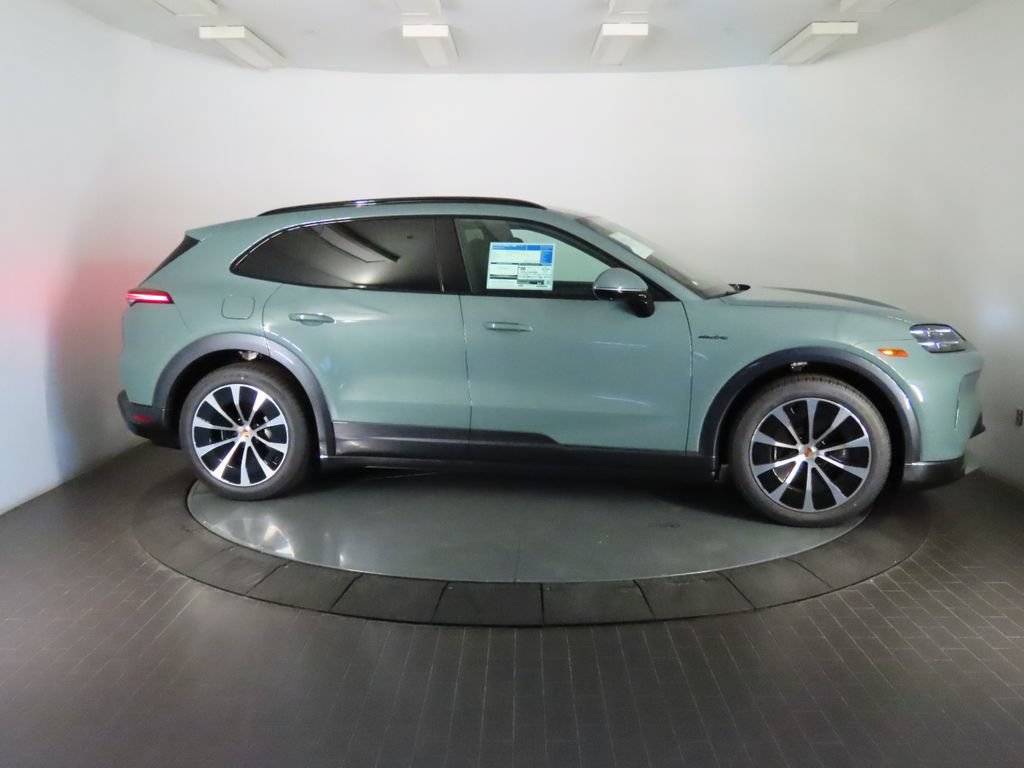 New 2026 Porsche Cayenne S AWD/4WD image 8
