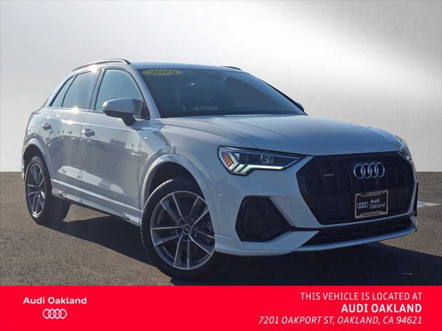Used 2025 Audi Q3 2.0T Premium image 1