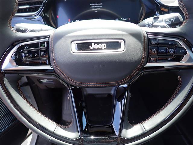 New 2026 Jeep Grand Cherokee Summit w/ Obsidian Package AWD/4WD image 20