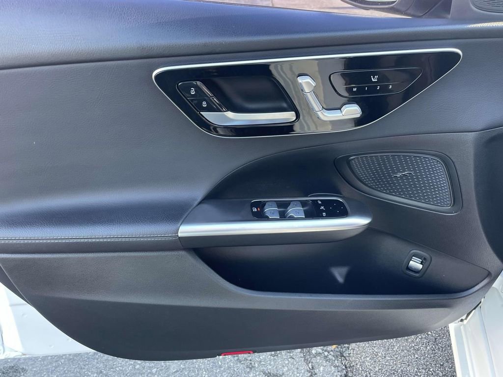 Used 2022 Mercedes-Benz C 300 Sedan image 15