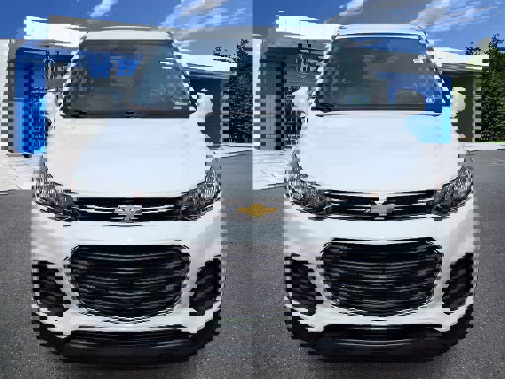 Used 2017 Chevrolet Trax LS FWD image 28