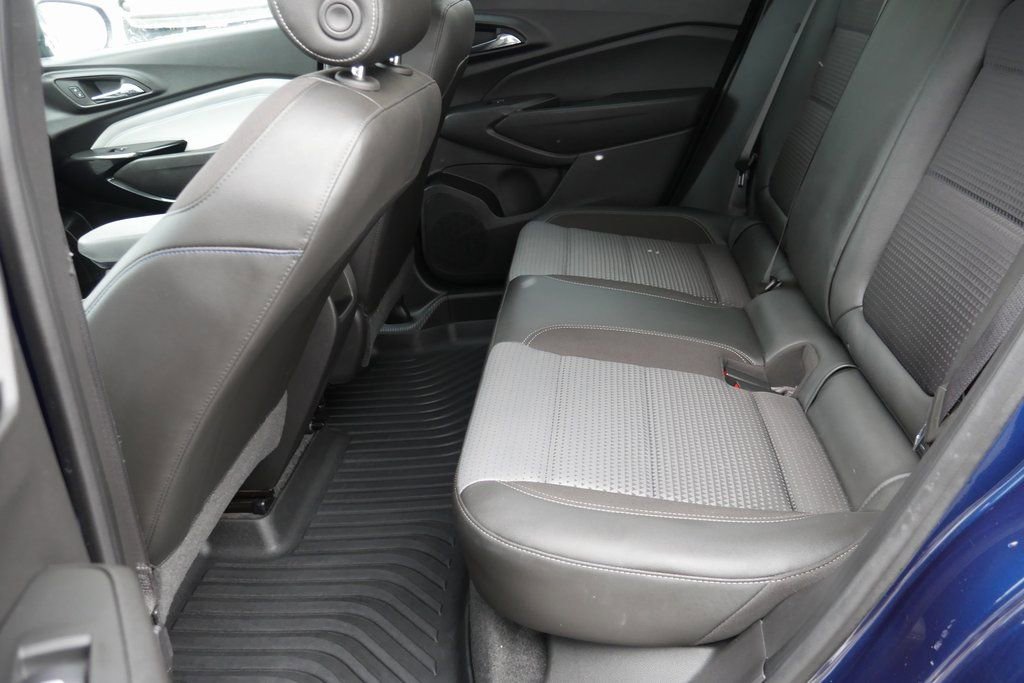 Used 2024 Chevrolet Trax LT w/ Driver Confidence Package image 24