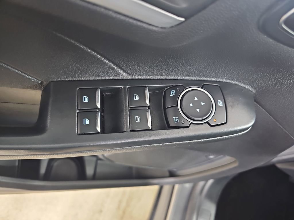 Used 2025 Ford Escape Platinum AWD/4WD image 34