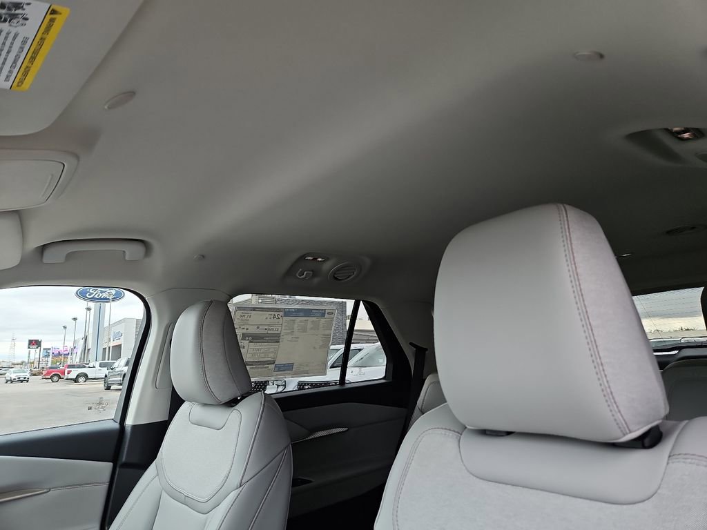 New 2026 Ford Explorer Active w/ Active Comfort Package image 22