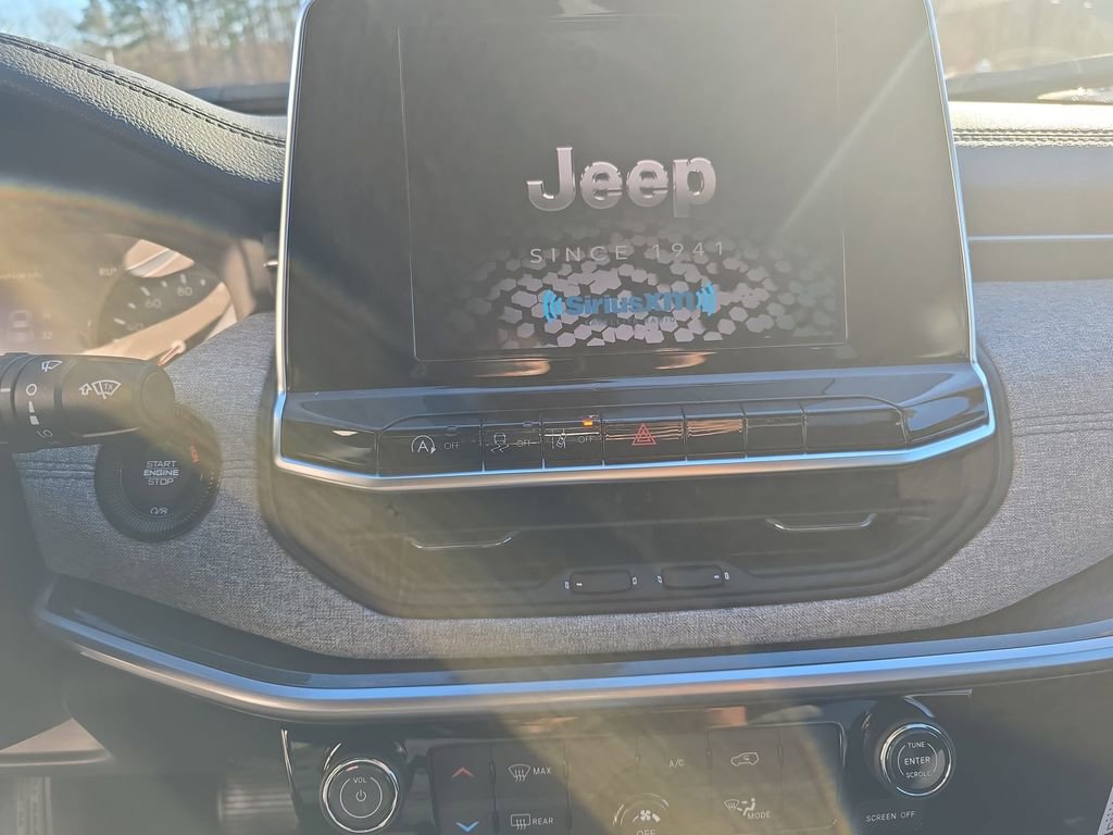 New 2026 Jeep Compass Latitude image 20