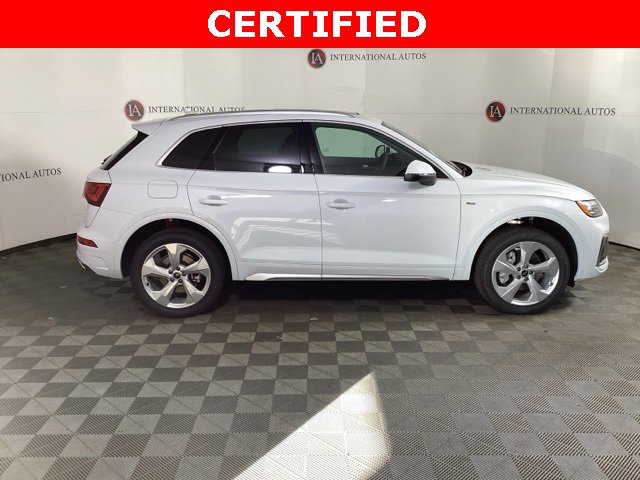 Certified 2025 Audi Q5 2.0T Premium Plus w/ Premium Plus Package image 4