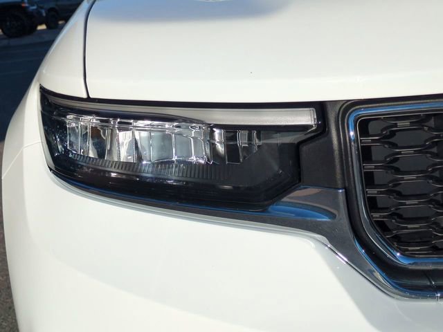 New 2025 Jeep Grand Cherokee Laredo X w/ Trailer Tow Package image 10