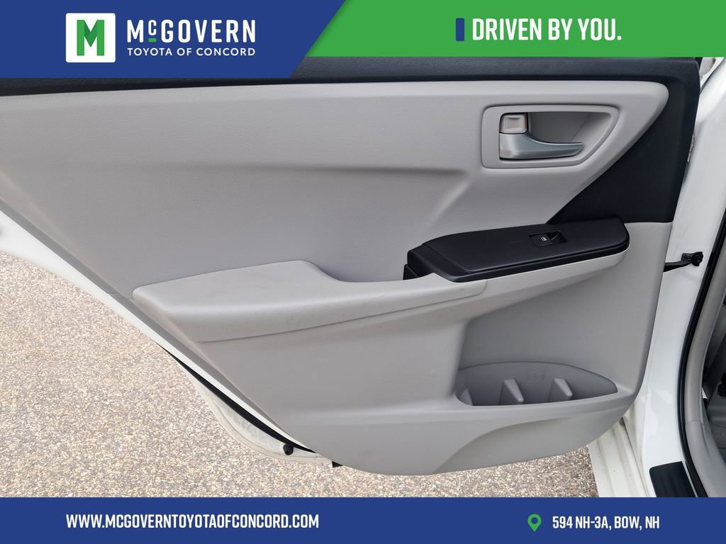 Used 2015 Toyota Camry LE FWD image 13