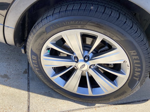 Used 2018 Ford Explorer Limited image 30