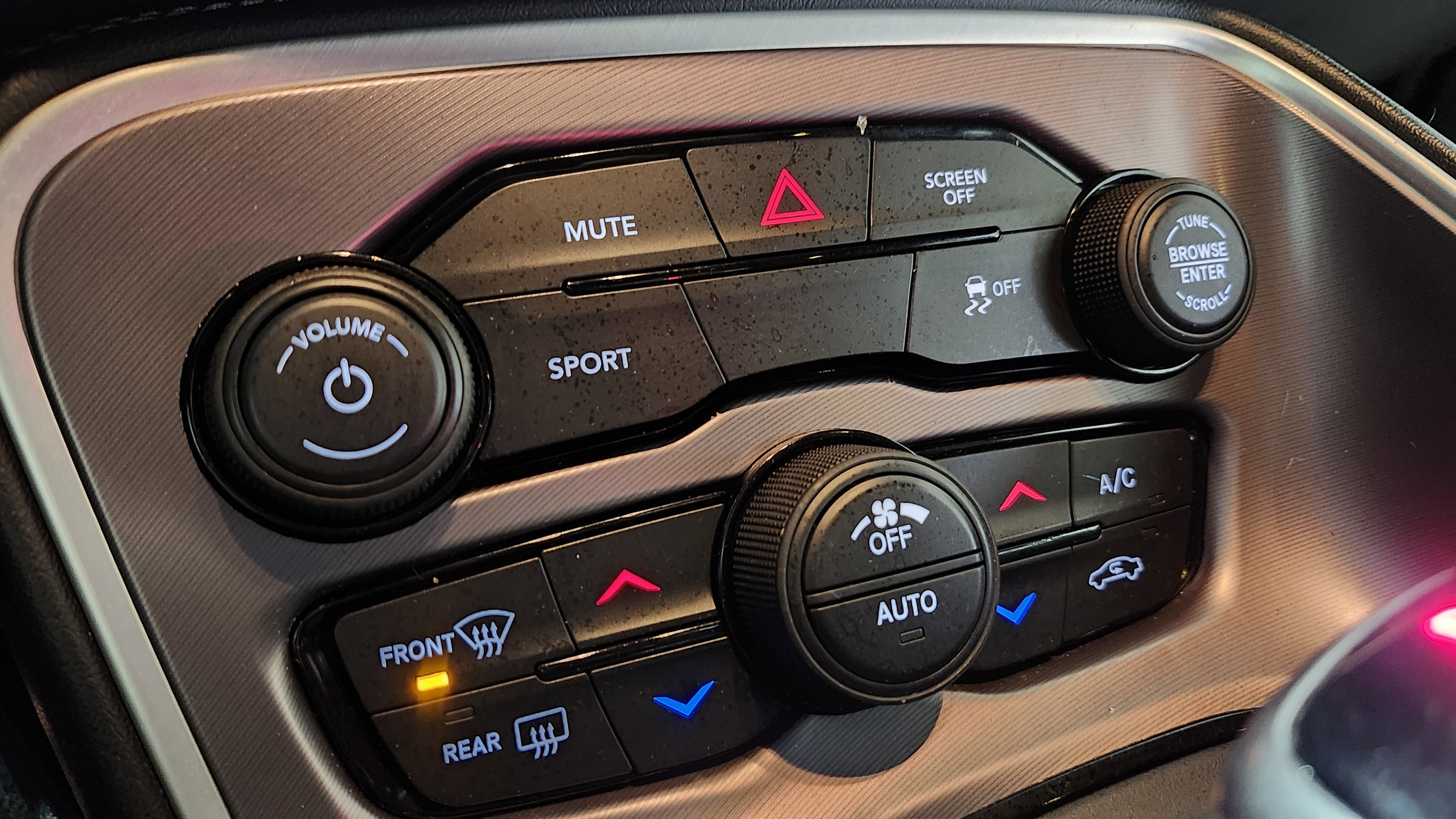 Used 2021 Dodge Challenger SXT image 28