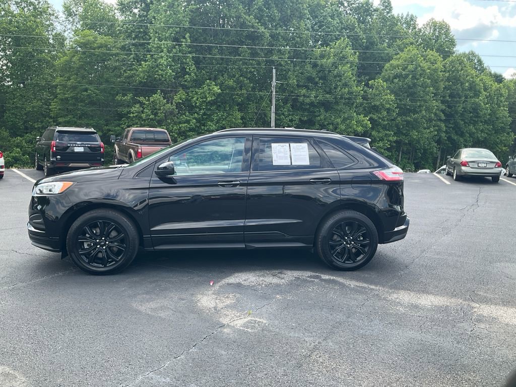 Certified 2022 Ford Edge SE w/ Black Appearance Package AWD/4WD image 8