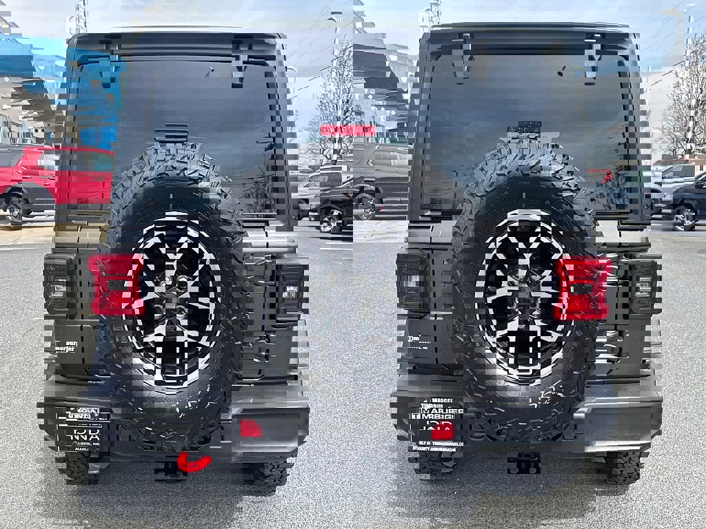 Used 2025 Jeep Wrangler Unlimited Rubicon image 4