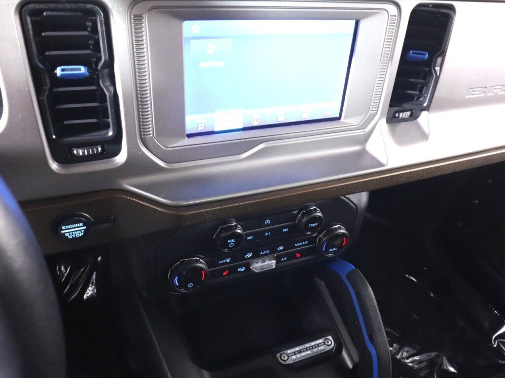 Used 2021 Ford Bronco Outer Banks AWD/4WD image 15