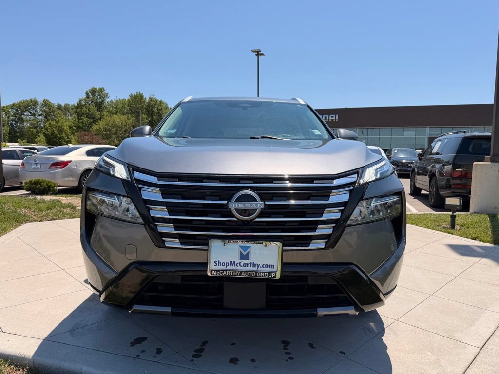 Used 2024 Nissan Rogue Platinum AWD/4WD image 14