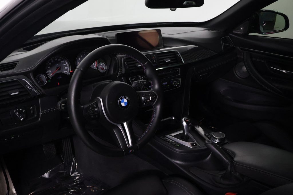 Used 2016 BMW M4 Convertible RWD image 7