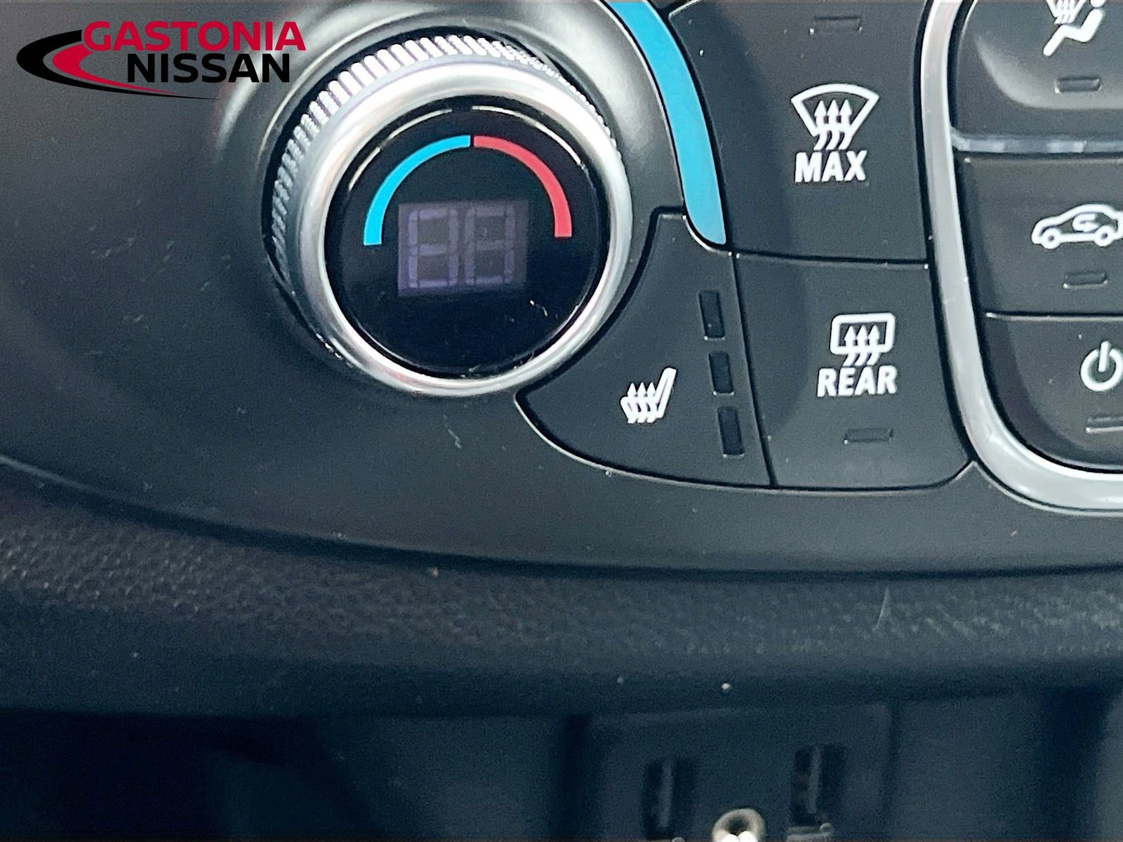 Used 2023 Chevrolet Traverse LT w/ LPO, Floor Liner Package image 27