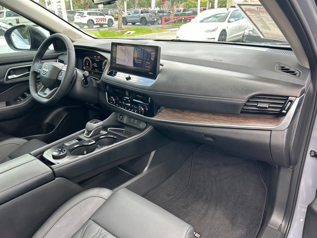 Certified 2026 Nissan Rogue Platinum w/ Platinum Premium Package AWD/4WD image 45