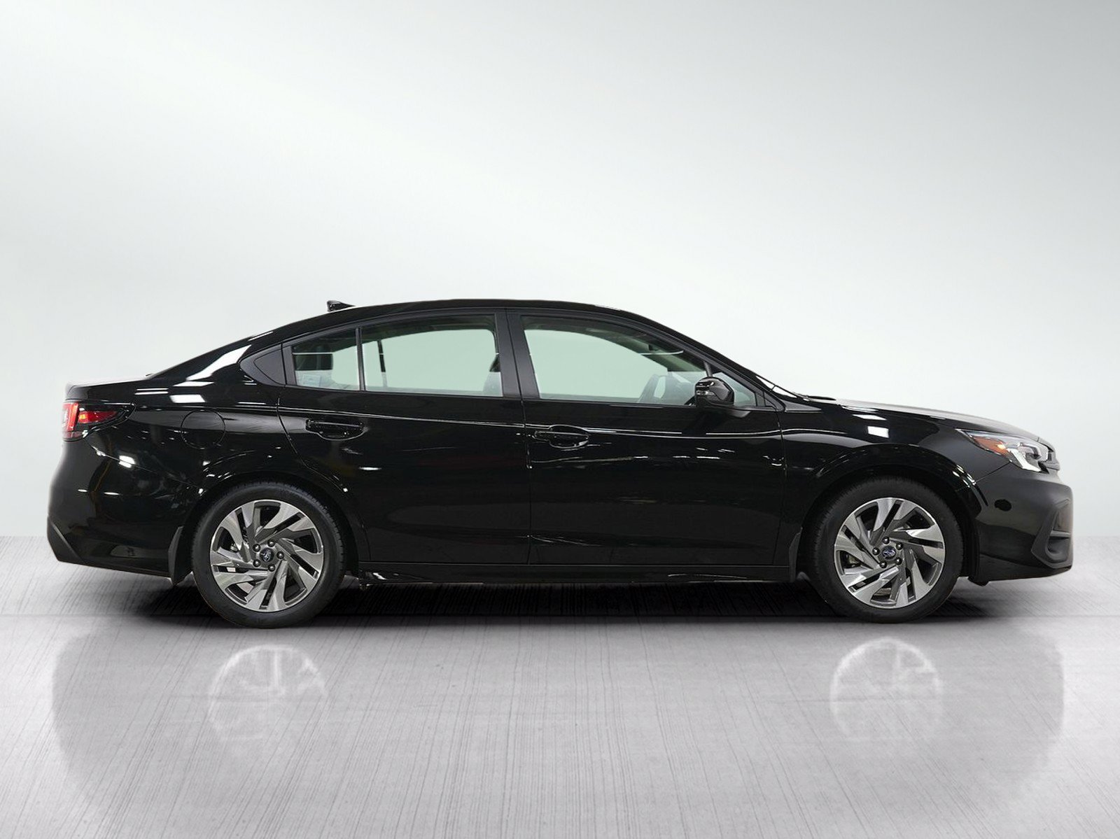 Used 2025 Subaru Legacy Limited w/ Popular Package #3 AWD/4WD image 6