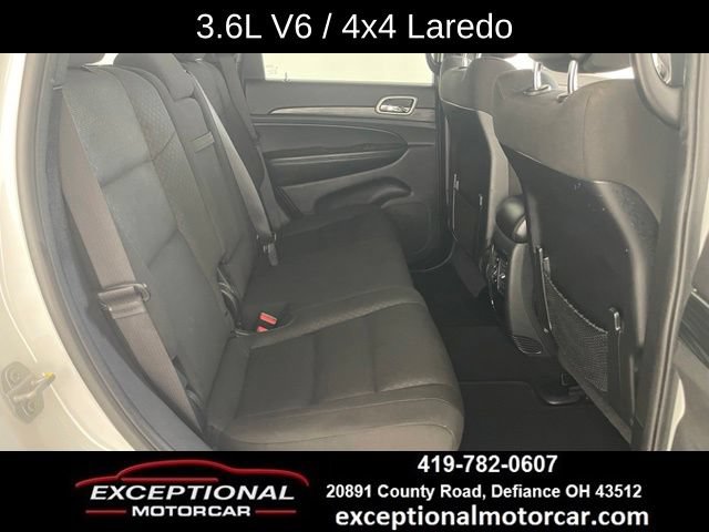 Used 2020 Jeep Grand Cherokee Laredo AWD/4WD image 46