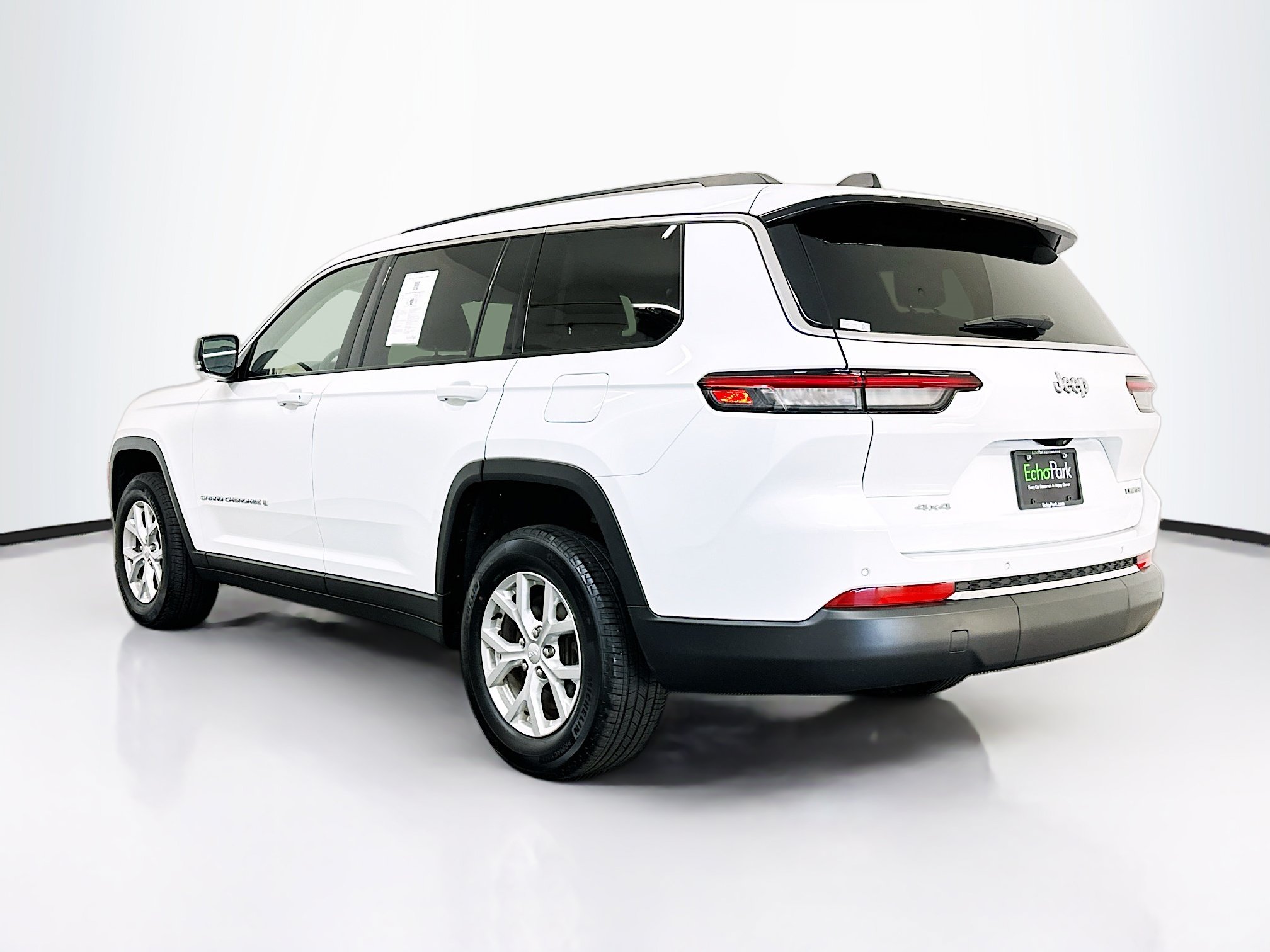 Used 2023 Jeep Grand Cherokee L Limited AWD/4WD image 5