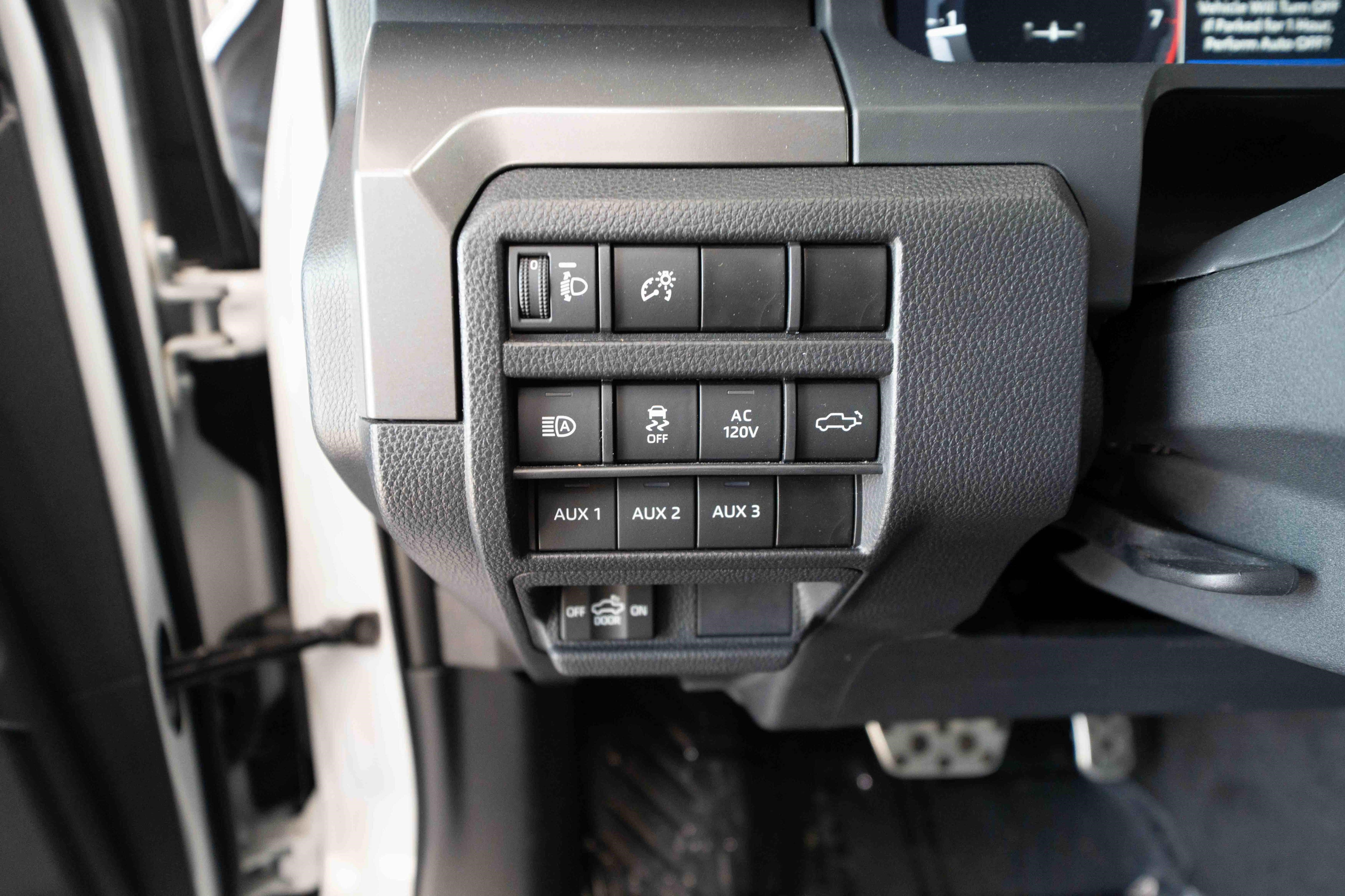 Used 2024 Toyota Tacoma TRD Sport w/ TRD Sport Premium Package AWD/4WD image 11