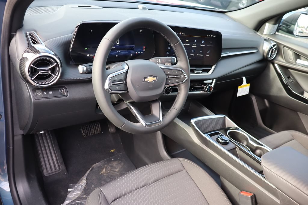 New 2027 Chevrolet Equinox LT FWD image 6