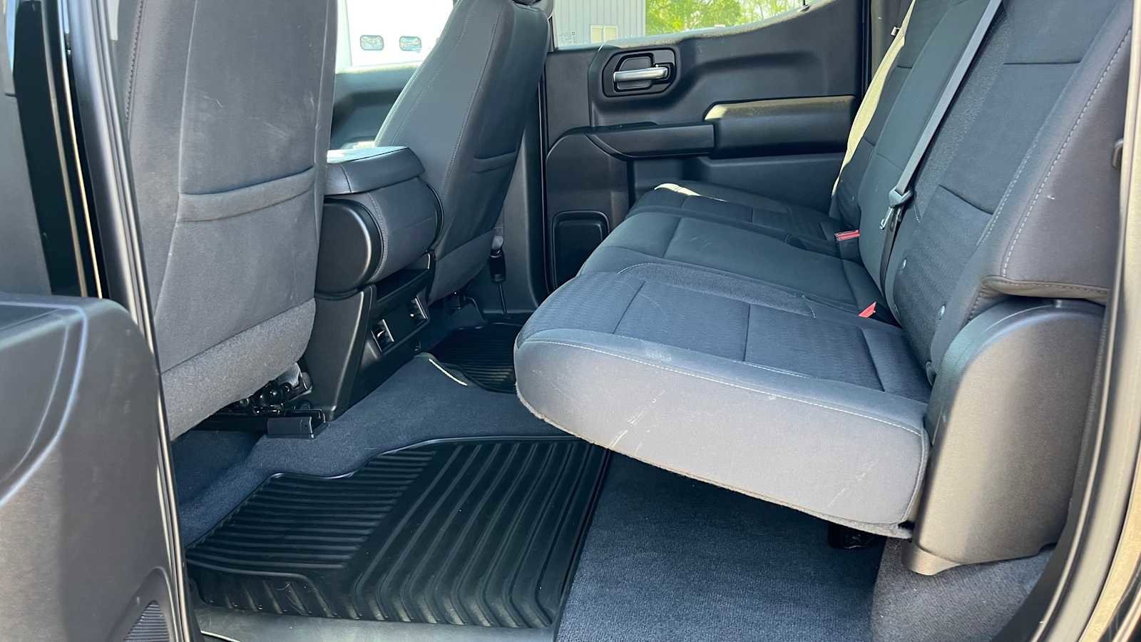 Used 2023 Chevrolet Silverado 1500 Custom AWD/4WD image 8