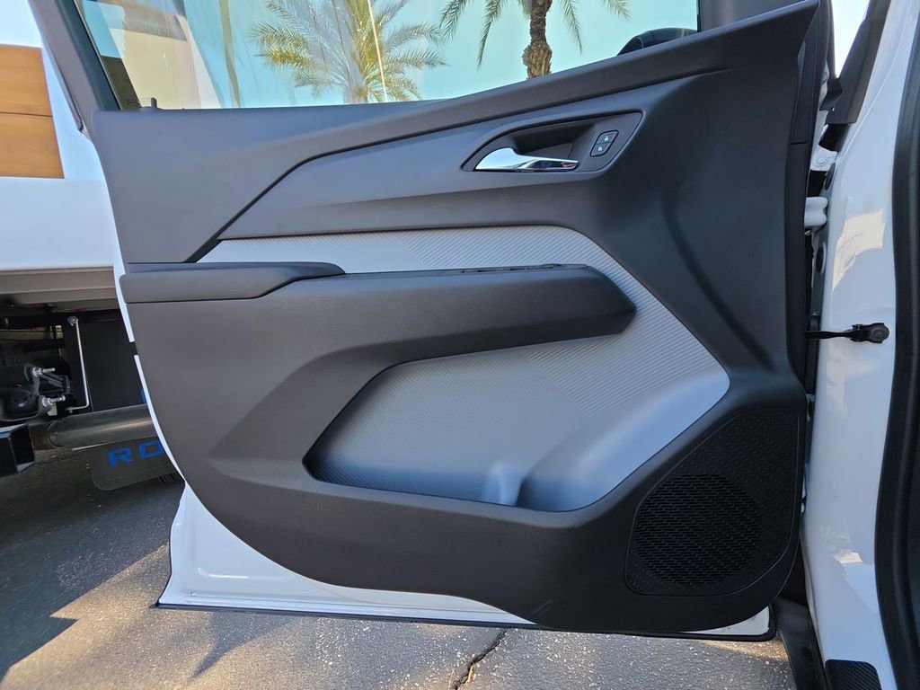 Used 2027 Chevrolet Bolt LT w/ Comfort Package FWD image 23