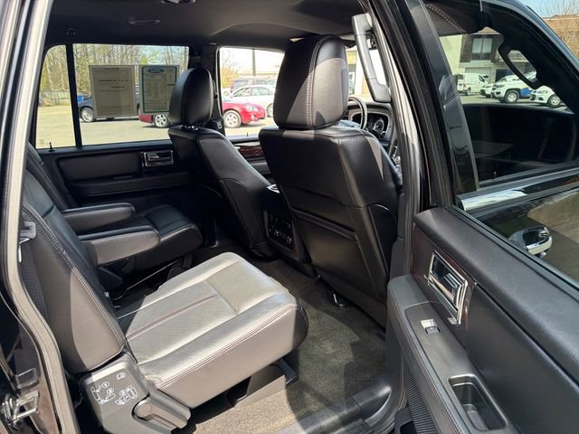 Used 2017 Lincoln Navigator L Reserve image 16