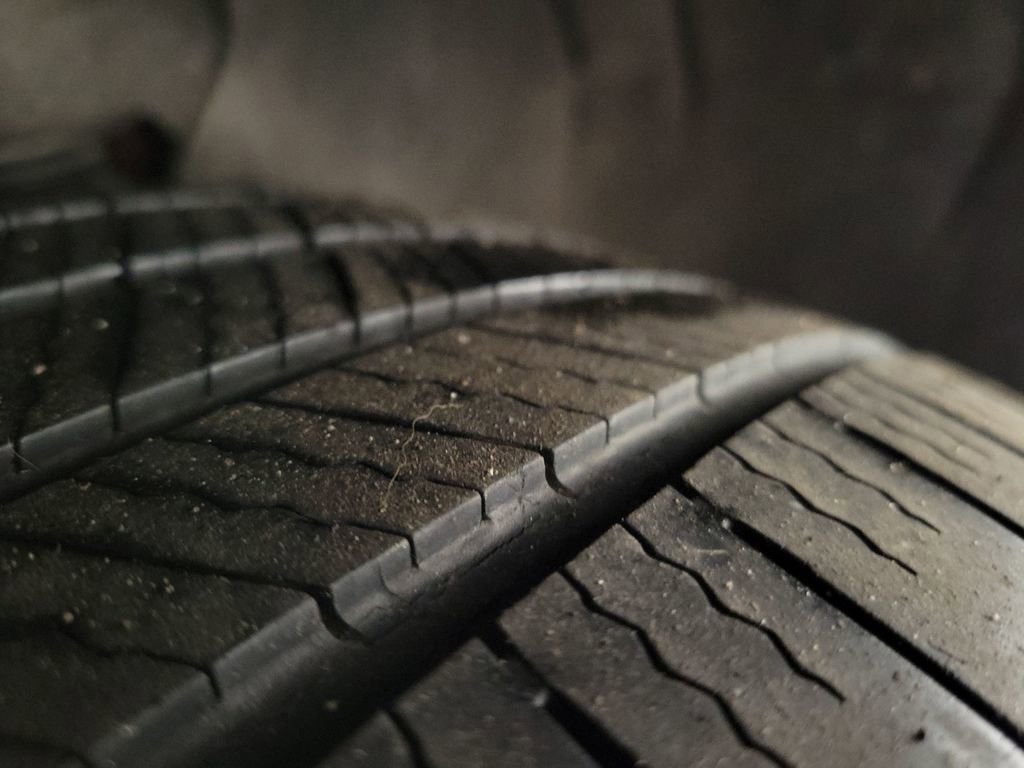 Used 2018 Chevrolet Equinox LT w/ Sun & Infotainment Package image 12