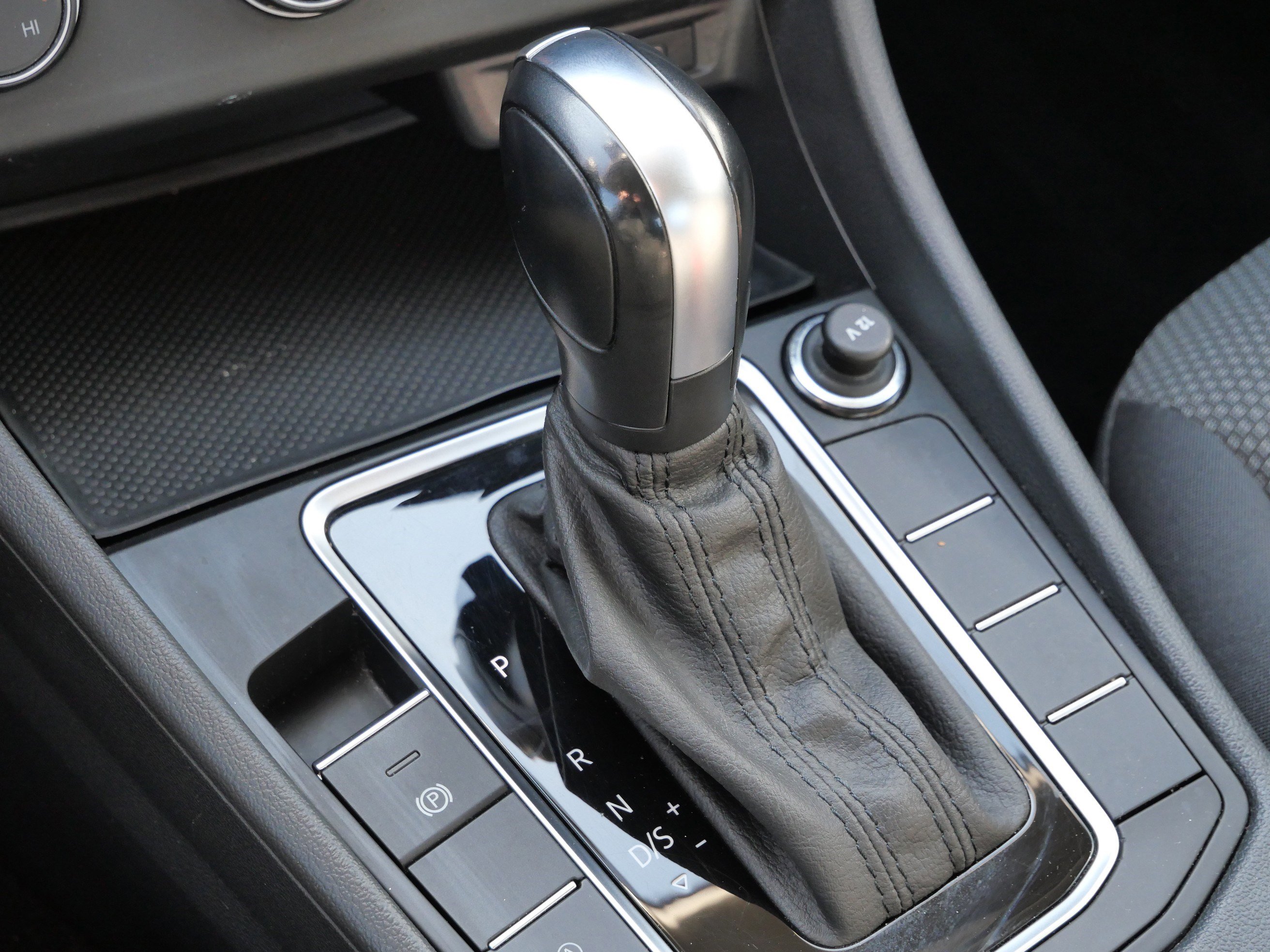 Certified 2020 Volkswagen Jetta S w/ Driver Assistance Package FWD image 26