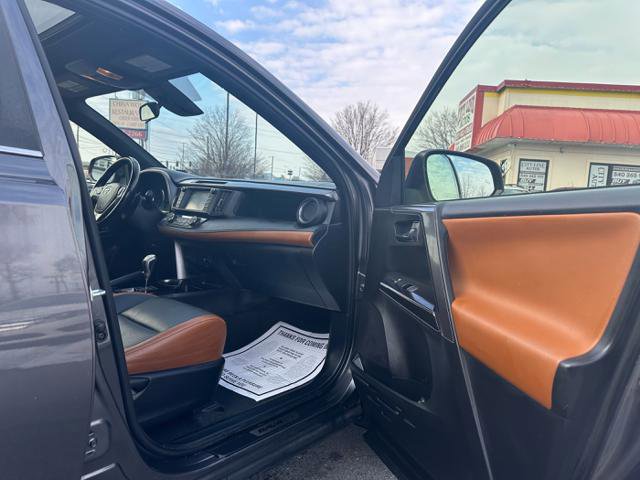 Used 2017 Toyota RAV4 SE AWD/4WD image 19