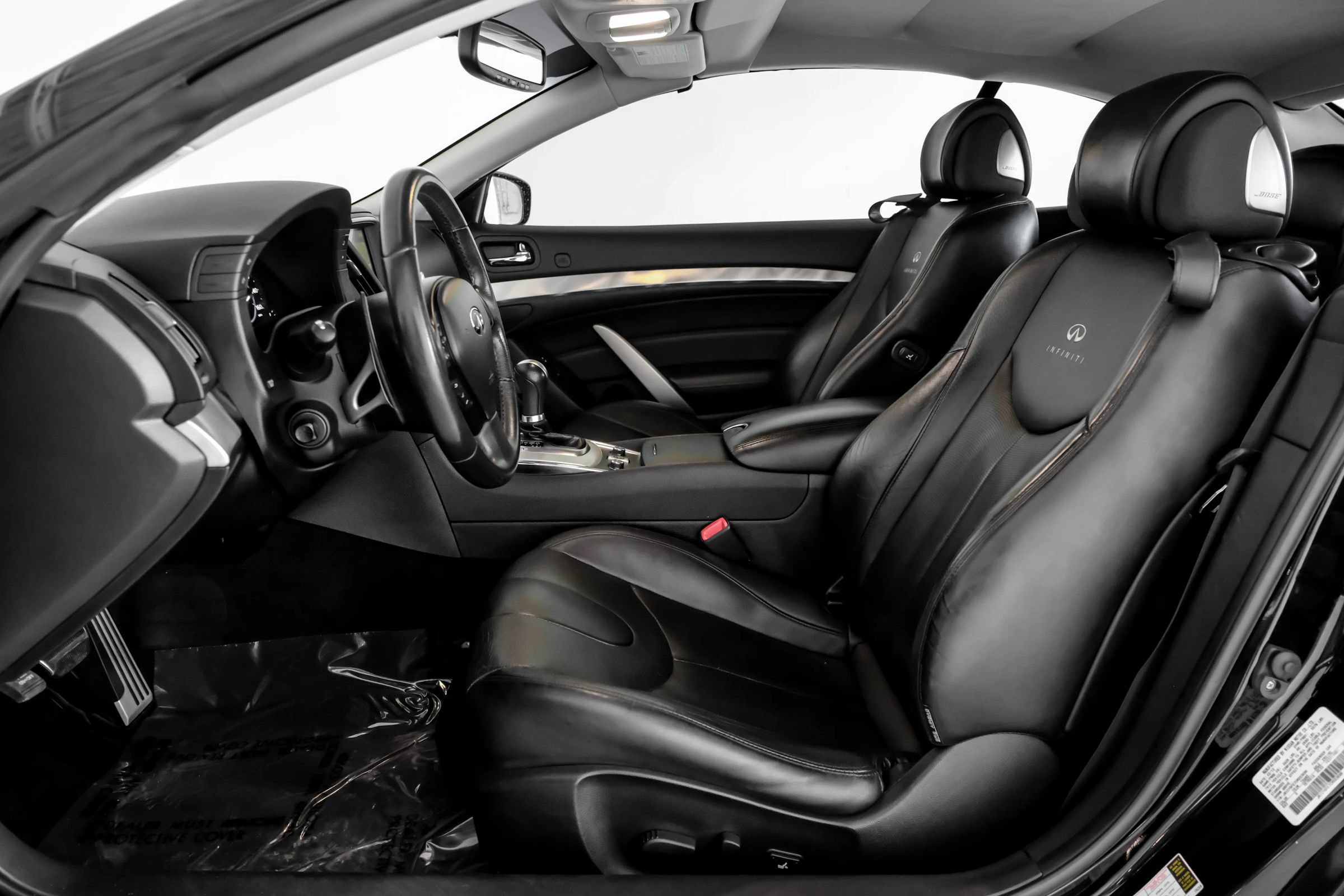 Used 2012 INFINITI G37 Convertible w/ Premium Pkg RWD image 3