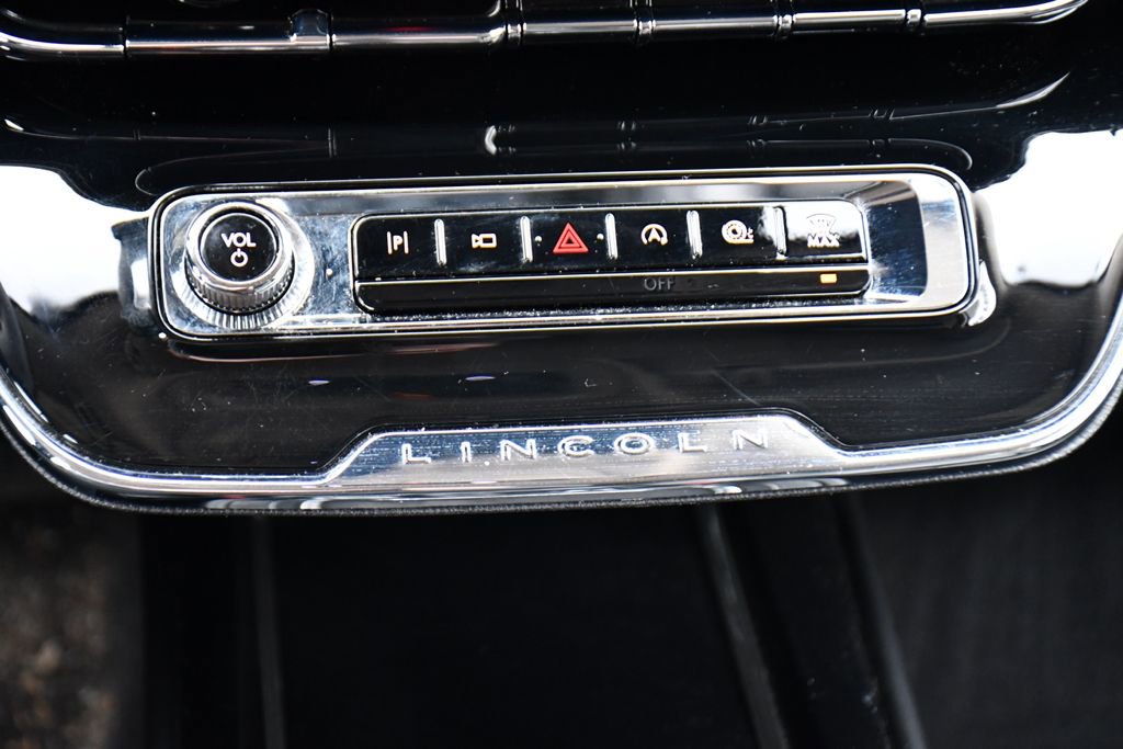 Used 2023 Lincoln Corsair AWD image 27