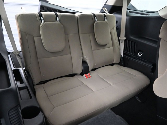 Used 2024 Ford Explorer XLT image 8