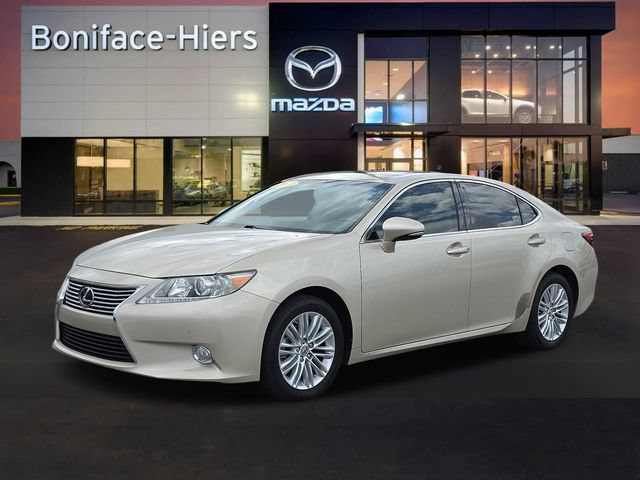 Used 2013 Lexus ES 350 w/ Luxury Pkg FWD image 2
